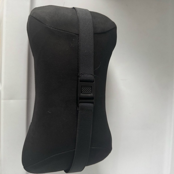 Head risk pillows for any Lincoln vehicle - Picture 2 of 2